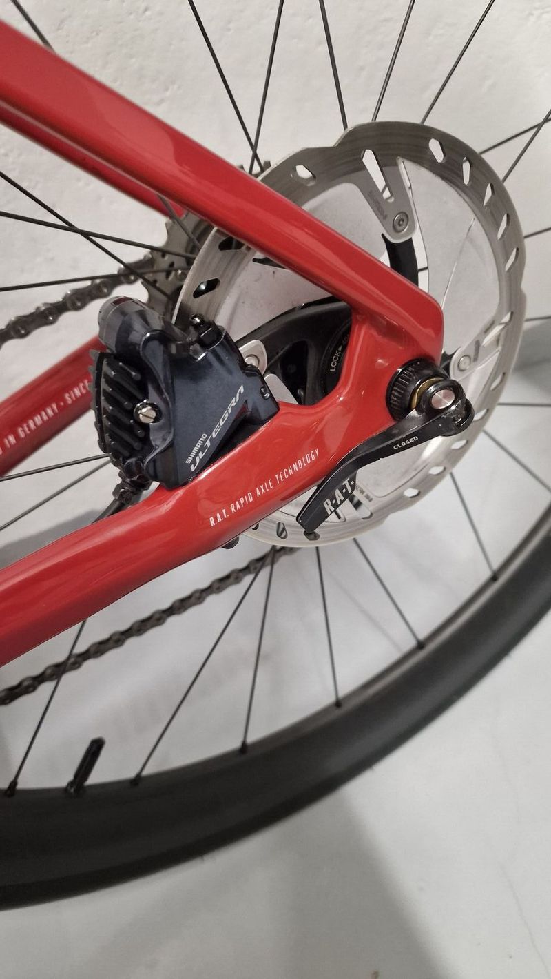 FOCUS IZALCO MAX DISK 8.8 + wattmetr, velikost M - 54