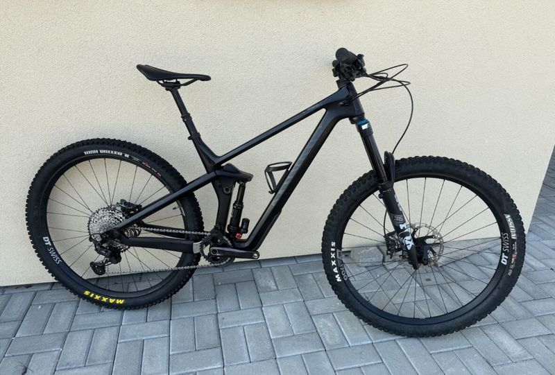 EXTREMNÍ SLEVA - Canyon Strive CF 8 - L size