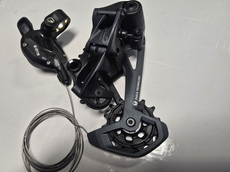 Přehazovačka Sram GX Eagle včetně Trigger řadiče (páčky) a lanka - nepoužitá