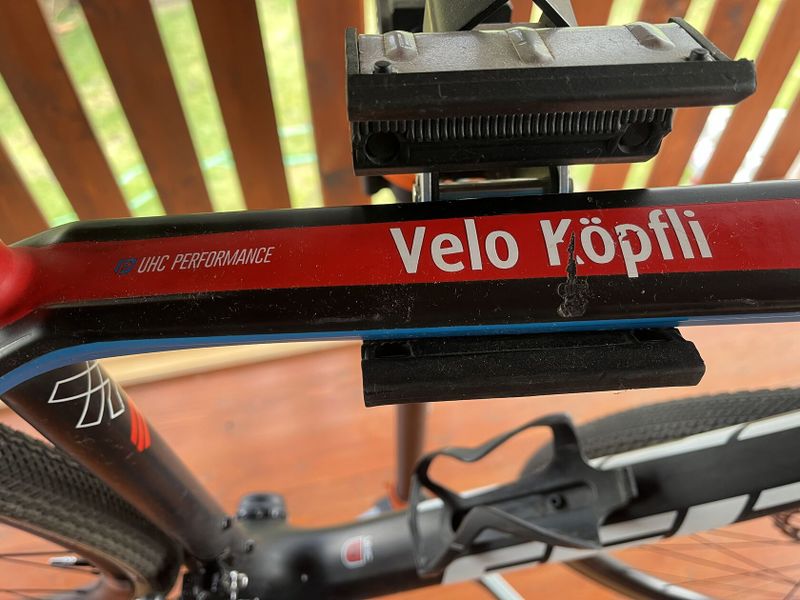 Karbonový Felt VR3