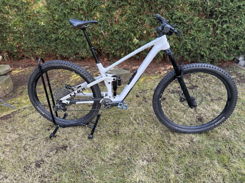 Cube stereo one55 race 