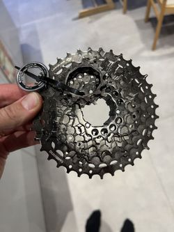 SHIMANO CS-LG400 9-kolo 11-36z. Kazeta Linkglide CUES