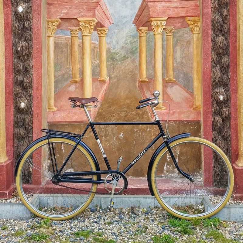Retro kolo Eska Roadster v pěkném stavu. Nové duše a pláště Raleigh 635