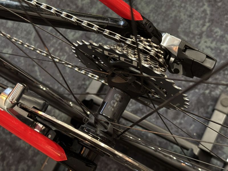 Pinarello X-Series (sram Red axs)