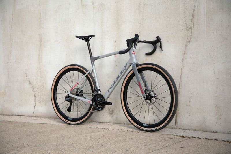 silniční/gravel kolo Ridley Grifn 105 Di2 2x12 2024 vel. S (odpovídá spíše M) SLEVA 31 %