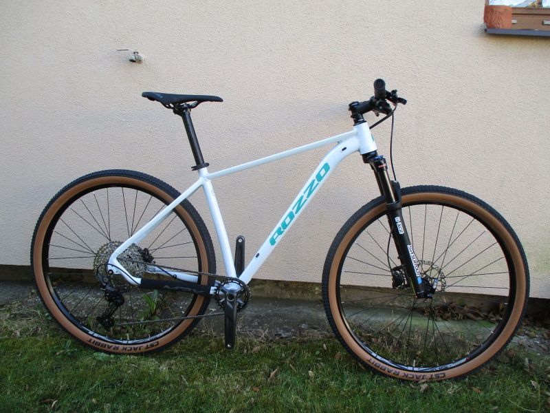 Nové 29" kolo ROZZO BOOST Grace, vzduchová vidlice Suntour XCR air, Shimano Deore1x12, pevné osy