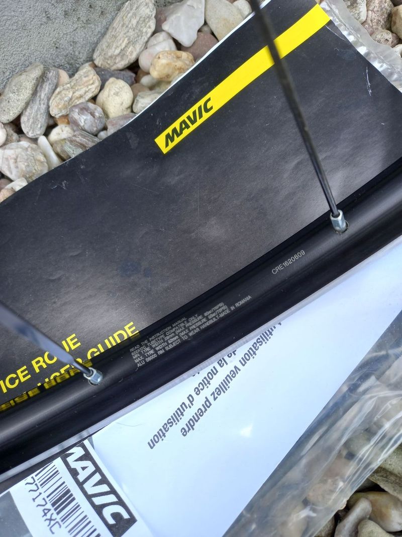 Mavic Aksium 
