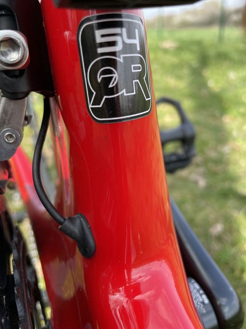 Triatlonové kolo – rám Quintana Roo PRsix (54 cm), Ultegra Di2, karbonová galusková kola