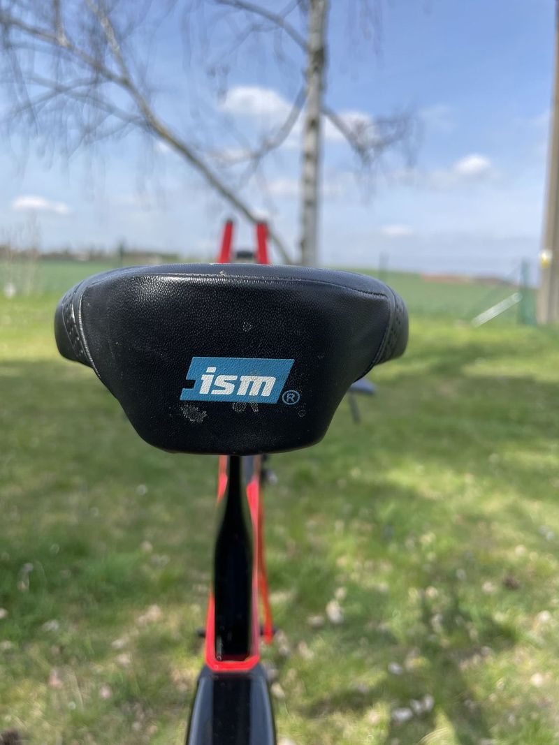 Triatlonové kolo – rám Quintana Roo PRsix (54 cm), Ultegra Di2, karbonová galusková kola