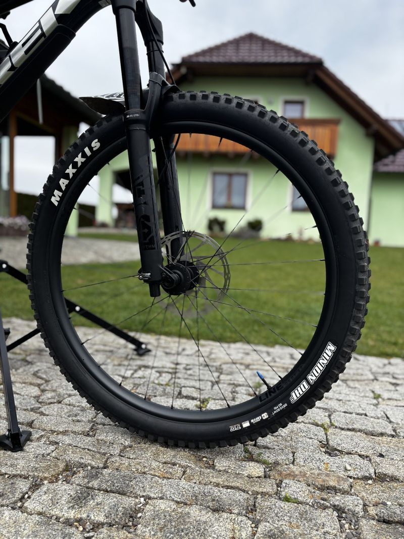 Trek slash 9.7 M/L