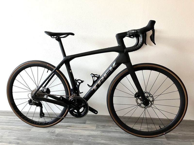 Trek Domane SLR 6 Gen 4, velikost 54