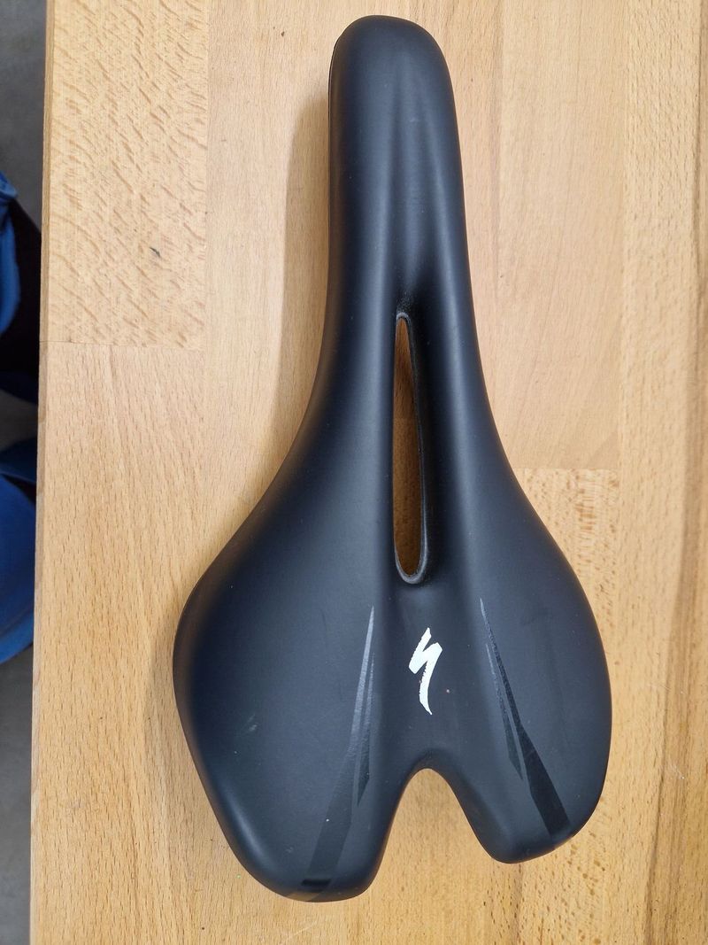 Sedlo Specialized