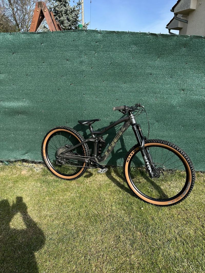 Trek Remedy 8