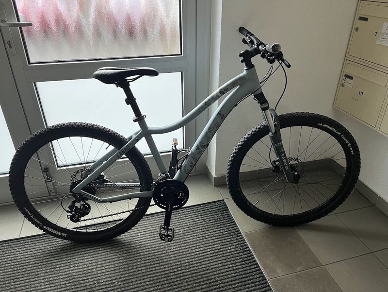 Ghost Lanao 1 Al 27,5 W velikost S 2017 !!!nejeté (stav nového kola)
