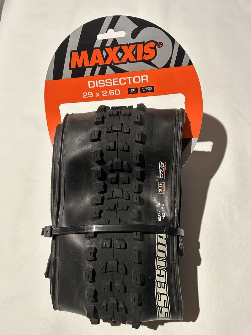 Maxxis Dissector a Aggressor 29 x 2,6"