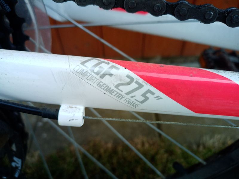  Dívčí horské kolo Rockrider vel. 27,5