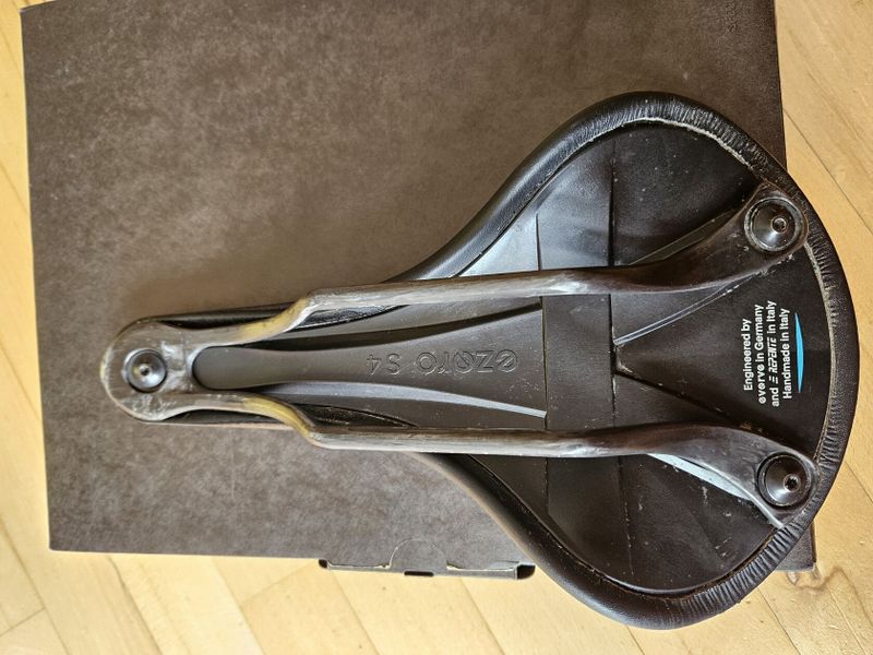 Sedlo Everve Ezero S4