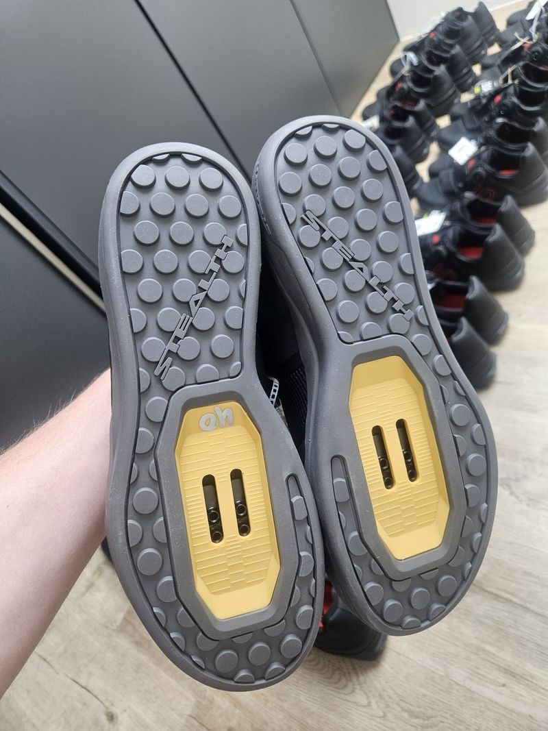 Nové boty na kolo Adidas Five Ten Hellcat Pro 41 1/3 