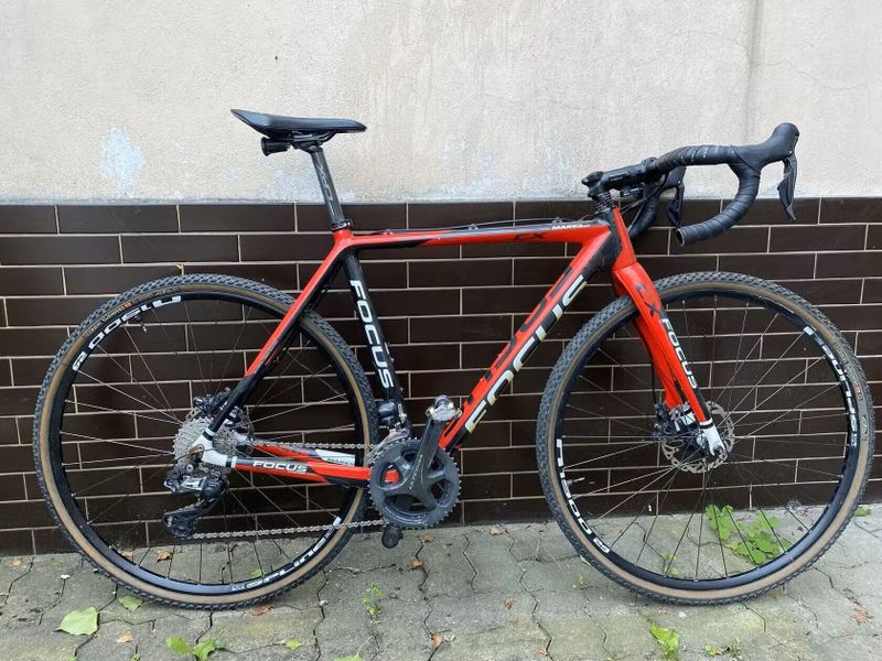 Cyklokros/gravelové kolo Focus Mares CX Disc Di2 elektro-řazení