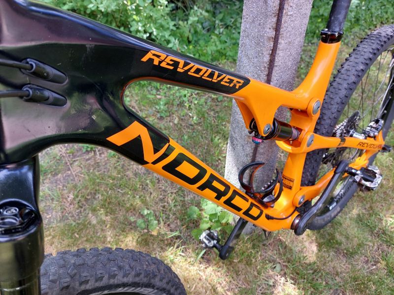 Norco Revolver 7.1 FS, velikost M