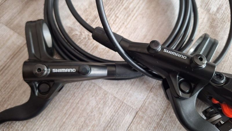Čtyřpístkové brzdy Shimano