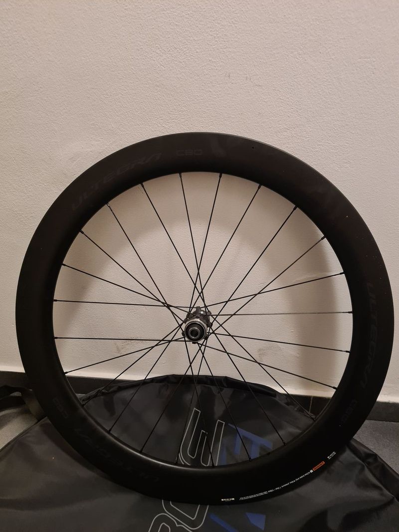 Sada kol Shimano Ultegra WH-R8170-C60-TL Disc