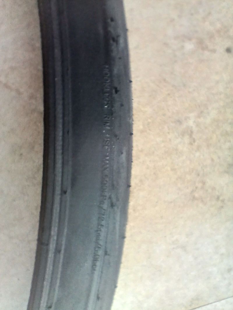 2ks nových plášťů 700x28c Maxxis HighRoad Hyper K2 TR