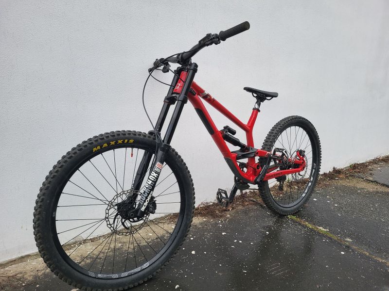 Commencal Furious
