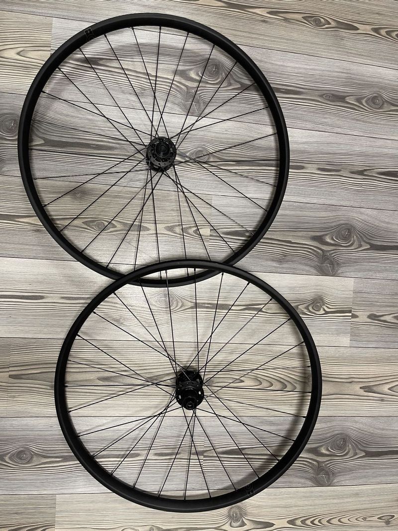 Zapletená kola Specialized 29” Boost (epic comp)