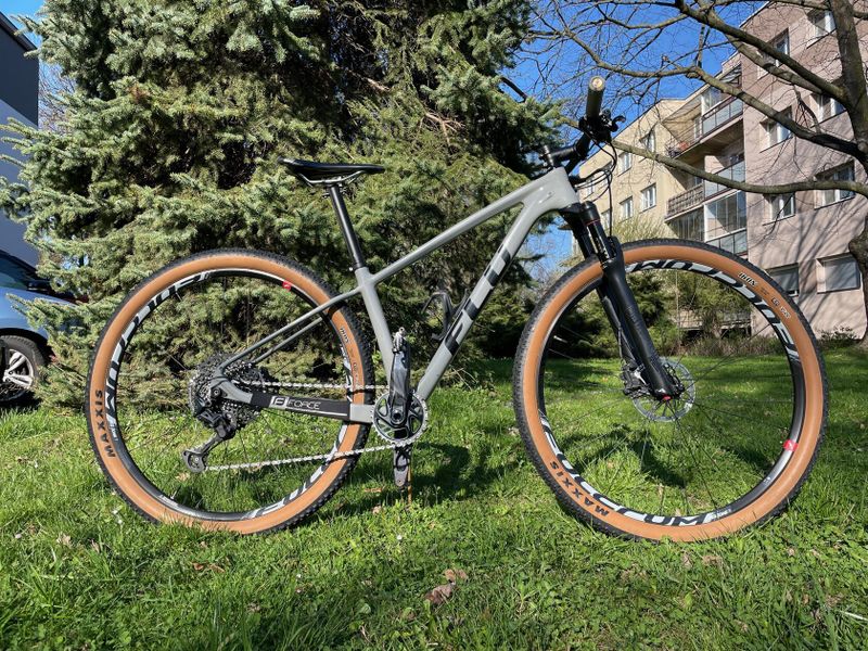 Karbonové XC Sintesi FLU, velikost S, 29" - REZERVOVÁNO