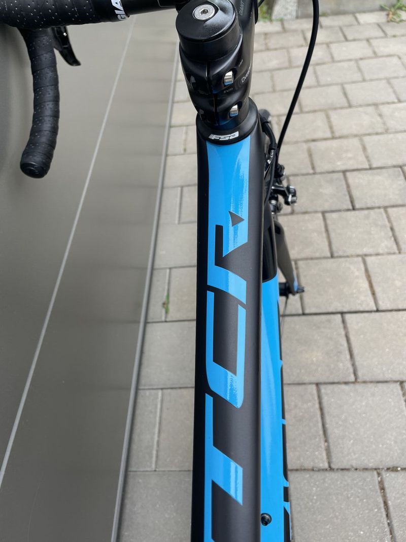 GIANT TCR ADVANCED SL DURA-ACE-DI2 ultra lehké!
