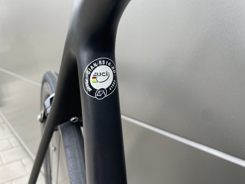 GIANT TCR ADVANCED SL DURA-ACE-DI2 ultra lehké!