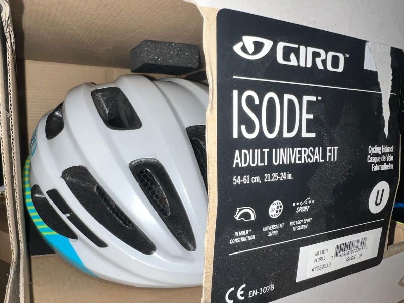 NOVÁ Giro Isode Adult Universal Fit