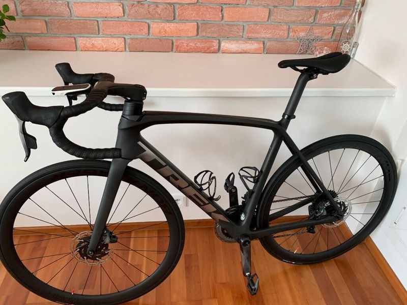Trek Emonda SLR7 eTap, velikost 56