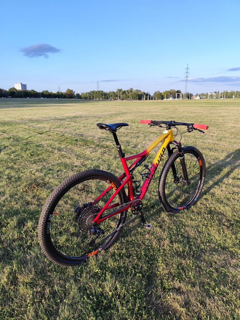 Specialized Epic 2018 - GX EAGLE, DT Swiss 1200, XX1 kliky, vel.L, po servisu a upgradu odpružení