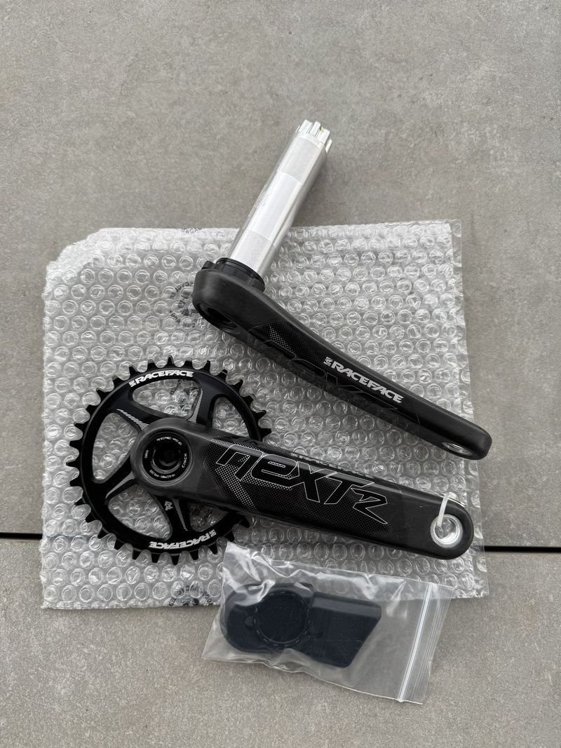 Kliky Race Face Next R 175mm + převodník 32T - NOVE