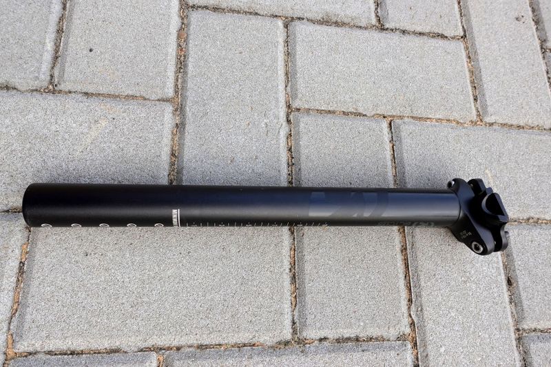 Sedlovka KONA 31,6/320 mm