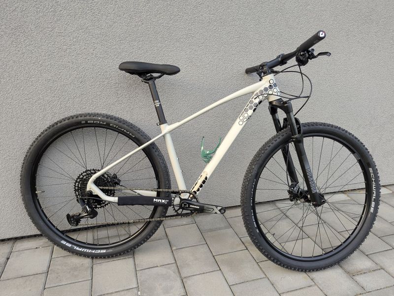 Juniorské kolo vel. S, 29", RockShox Judy, Sram Eagle 1x12, kola Novatec 
