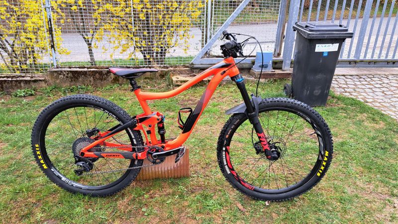 Giant Trance 2