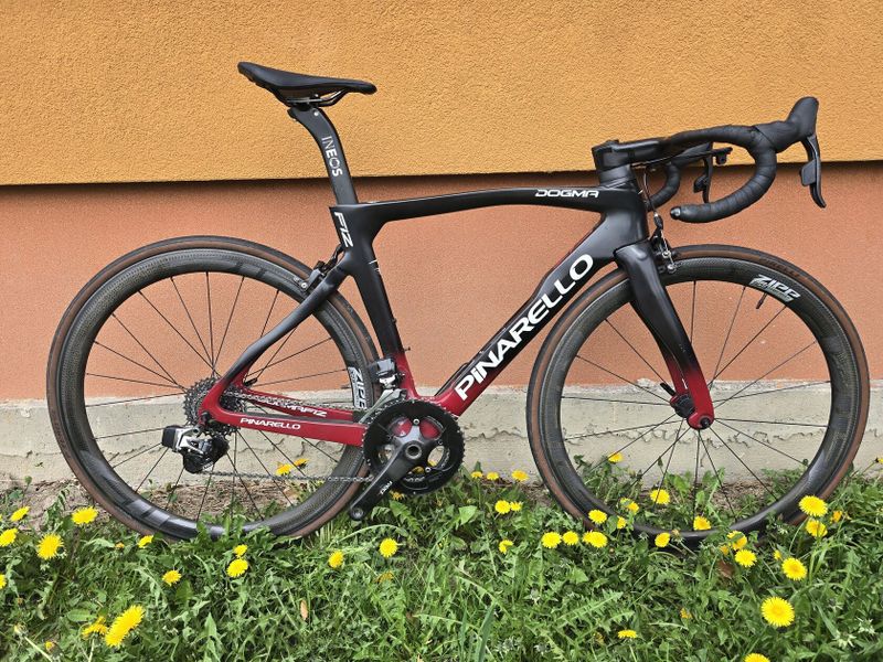 Pinarello dogma F 12