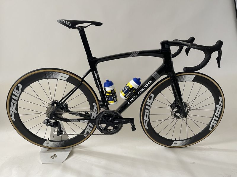 Eddy Merckx 525 Disc Shimano Dura Ace Di2 2x11