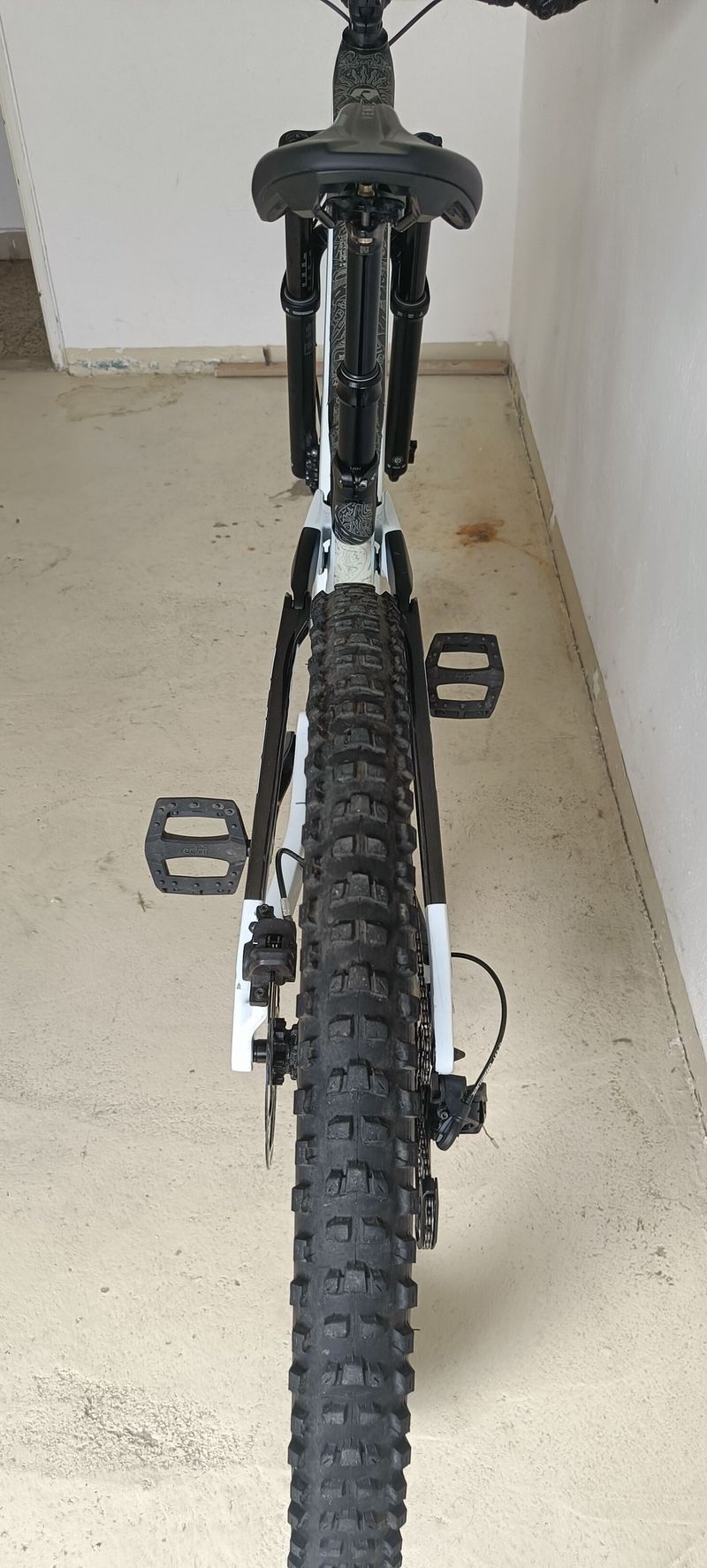 Prodám karbonové endurko Cube Stereo 150 Race - velikost S