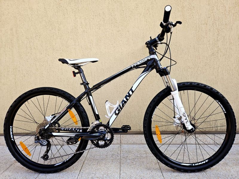 #25 Zánovní Giant Talon , pro 150-165cm