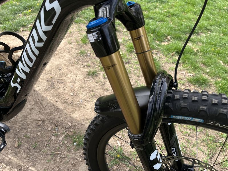 S-Works Kenevo SL vel.L najeto 1840km SRAM XX1 AXS FOX Kashina Reverb AXS 19,9Kg!! Battery extender