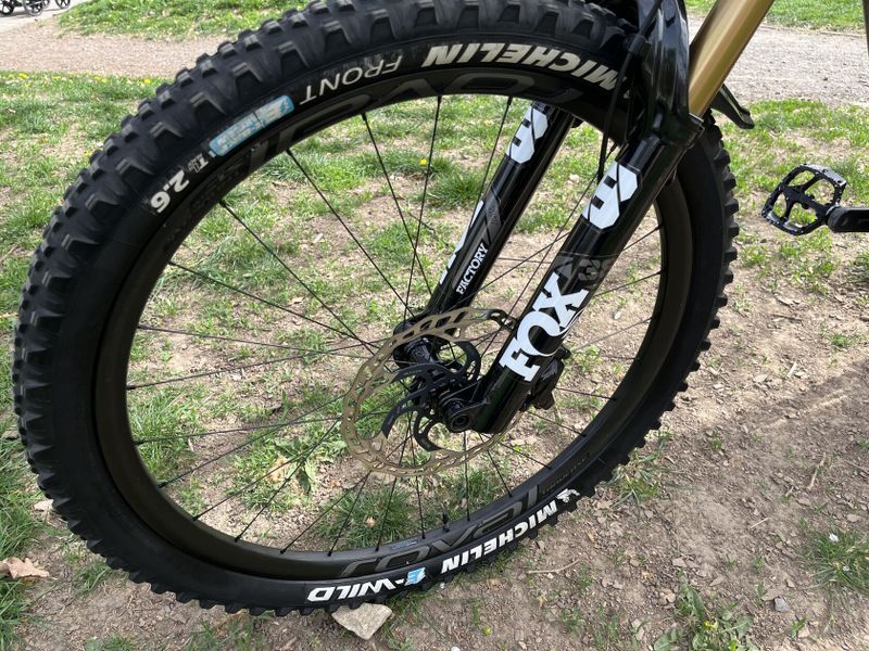 S-Works Kenevo SL vel.L najeto 1840km SRAM XX1 AXS FOX Kashina Reverb AXS 19,9Kg!! Battery extender