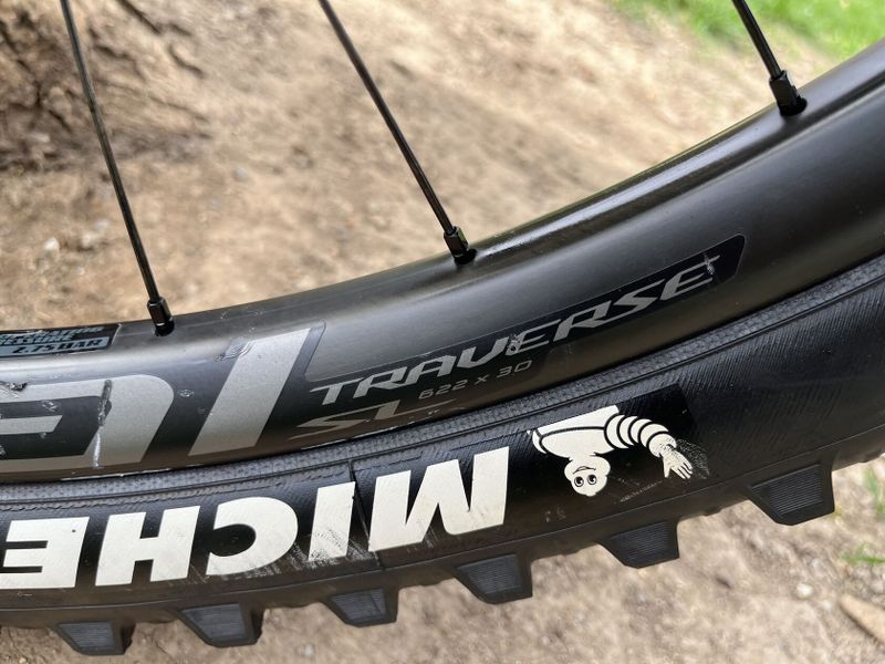 S-Works Kenevo SL vel.L najeto 1840km SRAM XX1 AXS FOX Kashina Reverb AXS 19,9Kg!! Battery extender