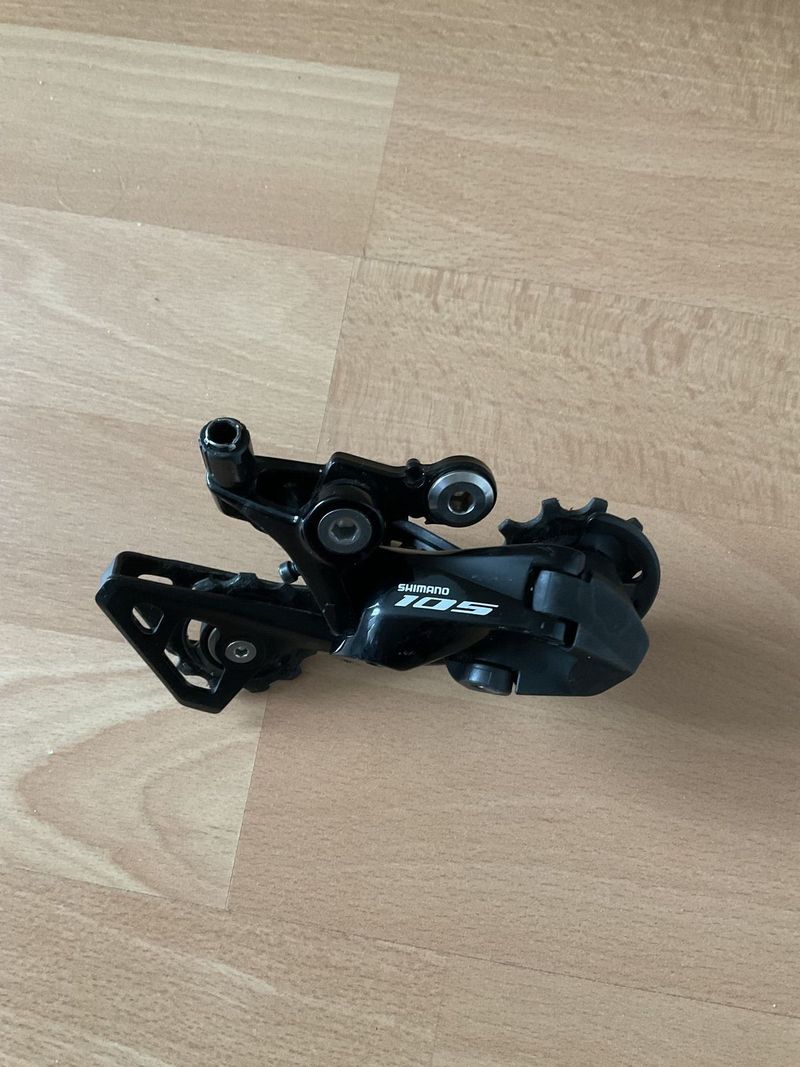 Prodám přehazovačku Shimano 105 gs