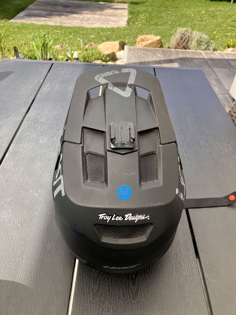 Integralni helma Leatt DH1 velikost XS 53-54