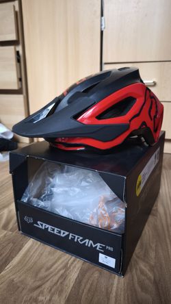 Přilba Fox Speedframe Pro (MIPS a nové výstelky)