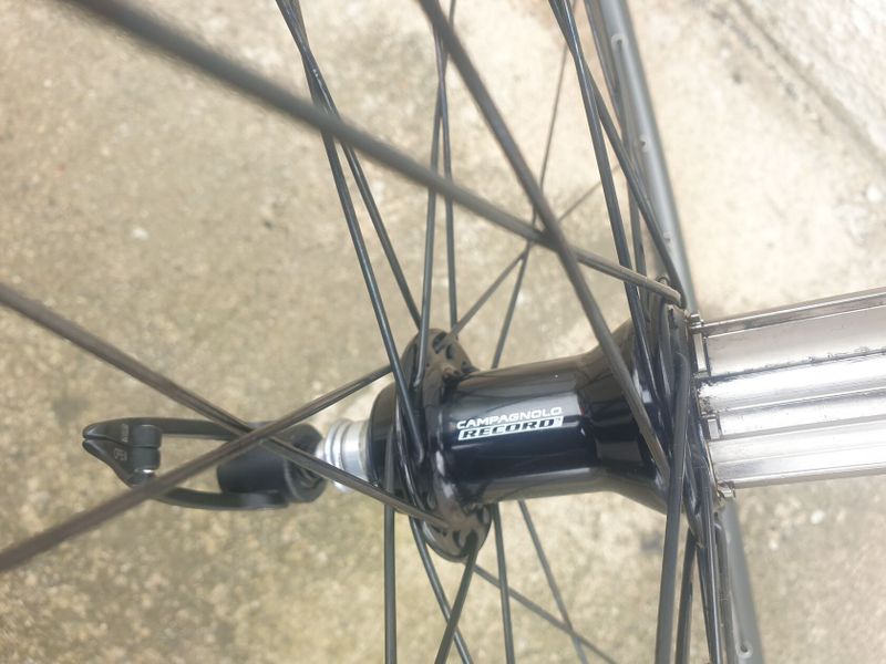 Náboje Campagnolo Record 32d.